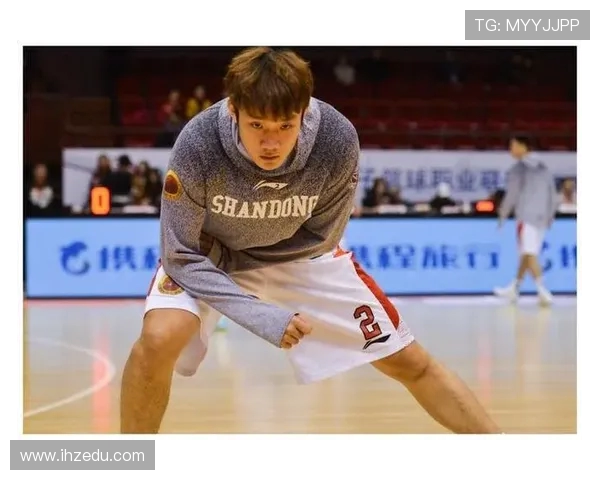 丁彦雨航携手青春力量重返赛场展现个人魅力与篮球梦想 丁彦雨航携手青春力量重返赛场展现个人魅力与篮球梦想