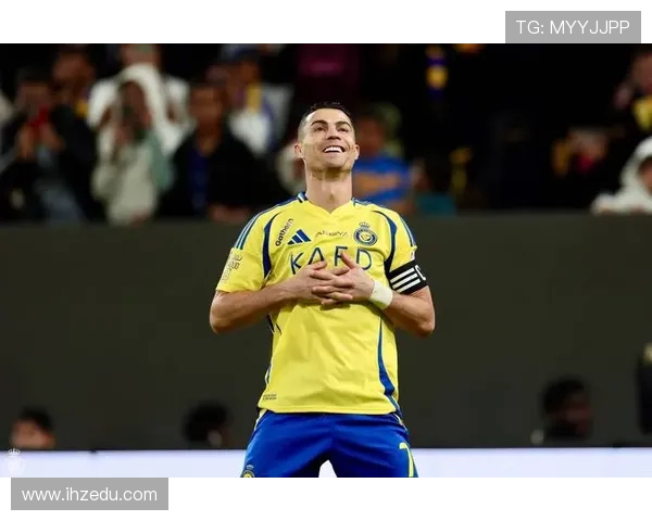 《从草根到巨星:探索足球运动员如何突破极限实现辉煌梦想》 《从草根到巨星:探索足球运动员如何突破极限实现辉煌梦想》