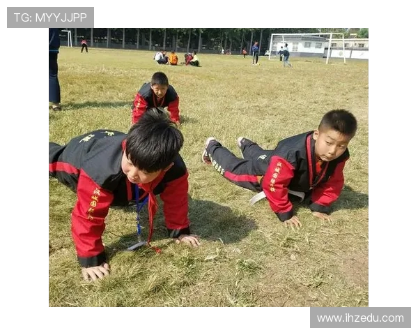从惊涛骇浪到优雅入水探秘跳水运动背后的力量与艺术 从惊涛骇浪到优雅入水探秘跳水运动背后的力量与艺术